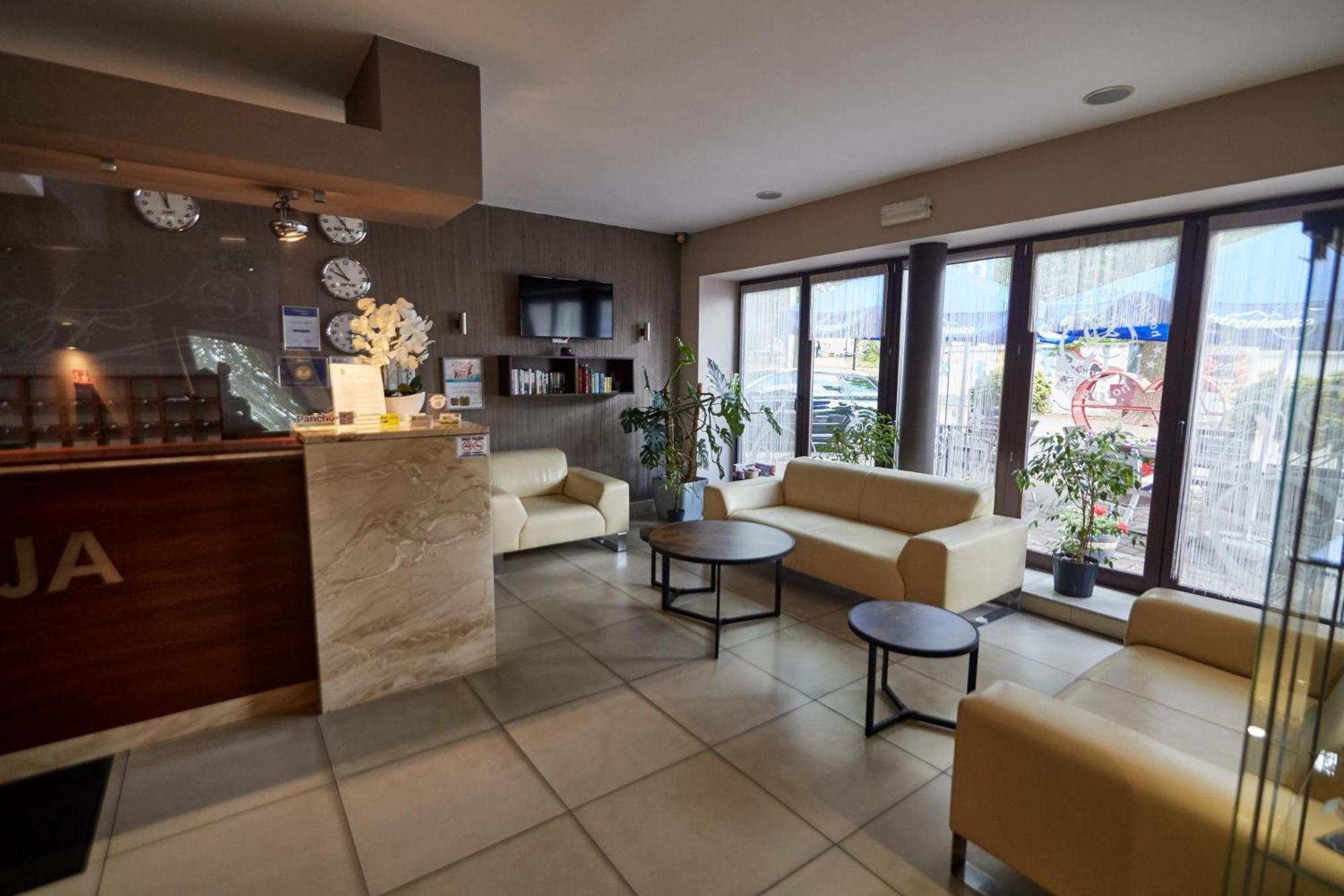 Hotel&Spa Kameleon Żory Buitenkant foto